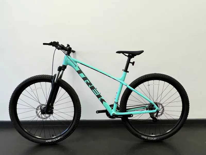 EX-DISPLAY Trek Marlin 4 Hardtail Mountain Bike Large 2023 in Aloha Green-3